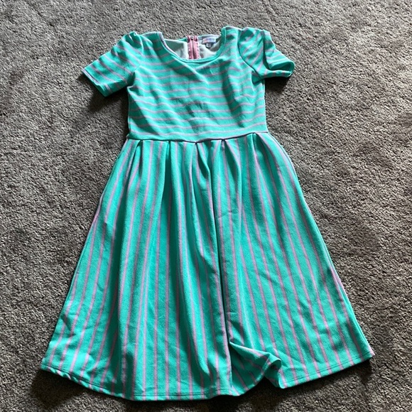 LuLaRoe Dresses & Skirts - LuLaRoe Green Pink Stripe Dress Short Sleeve Fit Flare Stretch Casual SIZE M